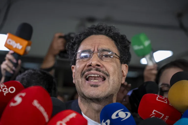 Documentos oficiales descartan manipulación en archivos que mencionan a Iván Cepeda