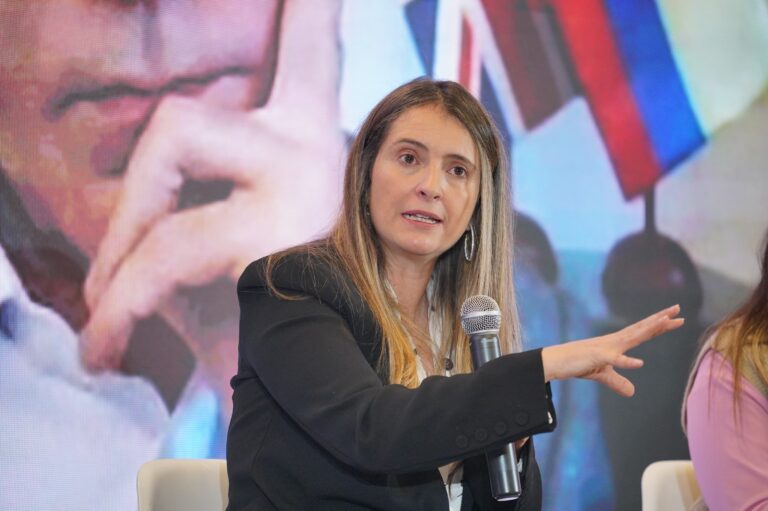 Paloma Valencia dice que le gustaría un vicepresidente con el estilo de Vargas Lleras